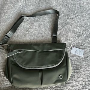 Lululemon Festival Bag 5L in Sage Grey